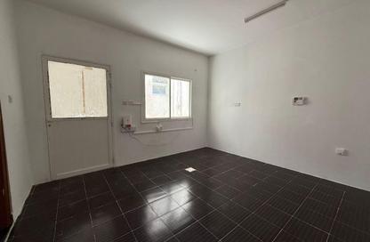 Apartment - Studio - 1 Bathroom for rent in Mamoura 18 - Al Maamoura - Doha