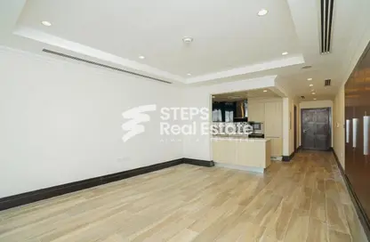 Apartment - Studio - 1 Bathroom for rent in Viva East - Viva Bahriyah - The Pearl Island - Doha