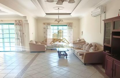 Villa - 3 Bedrooms - 4 Bathrooms for rent in New Salata - Salata - Doha