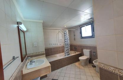 Apartment - 2 Bedrooms - 2 Bathrooms for rent in Marina Gate - Porto Arabia - The Pearl Island - Doha