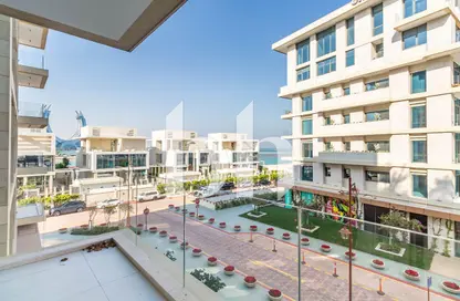 Apartment - 2 Bedrooms - 3 Bathrooms for rent in Crystal Residence - Gewan Island - The Pearl Island - Doha
