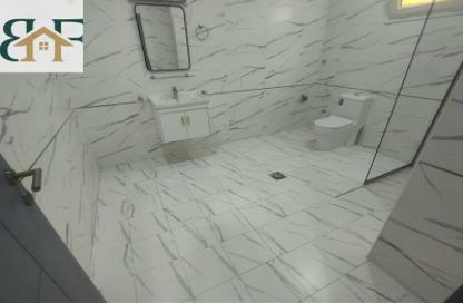 Apartment - 3 Bedrooms - 2 Bathrooms for rent in Umm Ghwailina Comm - Umm Ghuwalina - Umm Ghuwailina - Doha