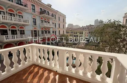 Apartment - 3 Bedrooms - 3 Bathrooms for rent in Gondola - Qanat Quartier - The Pearl Island - Doha