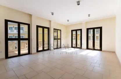 Apartment - 3 Bedrooms - 4 Bathrooms for sale in Qanat Quartier - The Pearl Island - Doha