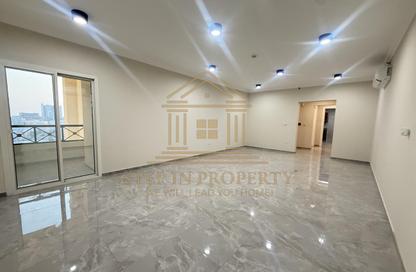Apartment - 2 Bedrooms - 3 Bathrooms for rent in Musheireb Apartments - Musheireb - Doha