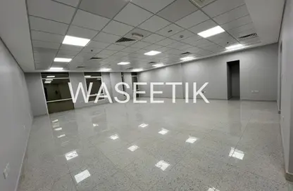 مساحات مكتبية - غرفة نوم - 1 حمام للايجار في روضة الخيل - روضة الخيل - الدوحة