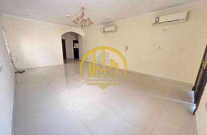 فيلا - 6 غرف نوم - 6 حمامات للايجار في منطقة مويثر - الريان - الدوحة