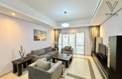 شقة - غرفة نوم - 2 حمامات للايجار في شارع الجزيره - فريج بن محمود الشمالي - فريج بن محمود - الدوحة