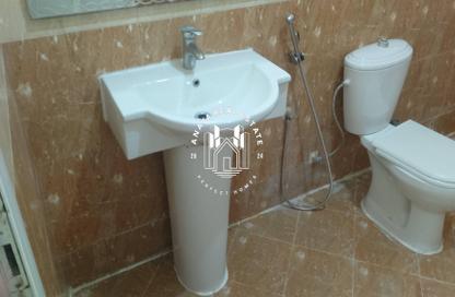Apartment - 2 Bedrooms - 1 Bathroom for rent in Ain Khalid Gate - Ain Khaled - Doha