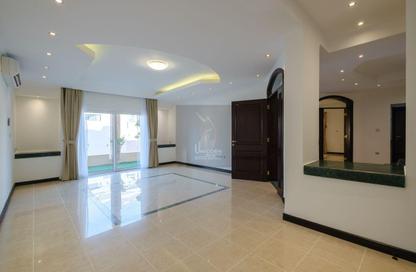 مجمع سكني - 4 غرف نوم - 5 حمامات للايجار في الطريق الدائري الرابع - الطريق الدائري الرابع - الدوحة مجمع سكني - 4 غرف نوم - 5 حمامات للايجار في الطريق الدائري الرابع - الطريق الدائري الرابع - الدوحة