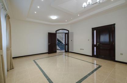 مجمع سكني - 4 غرف نوم - 5 حمامات للايجار في الطريق الدائري الرابع - الطريق الدائري الرابع - الدوحة