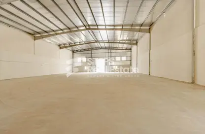Warehouse - Studio - 1 Bathroom for rent in East Industrial Street - Birkat Al Awamer - Al Wakra