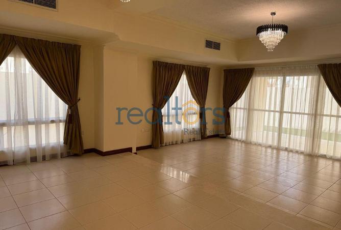 52270970 - Property Image 3