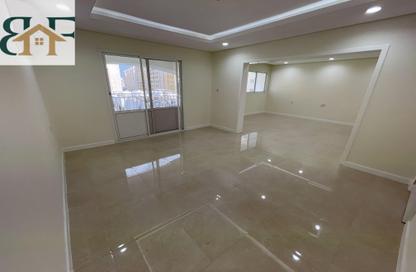 Apartment - 3 Bedrooms - 3 Bathrooms for rent in Musheireb Apartments - Musheireb - Doha