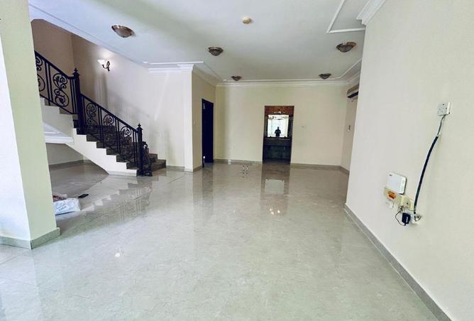 54879245 - صورة العقار 3