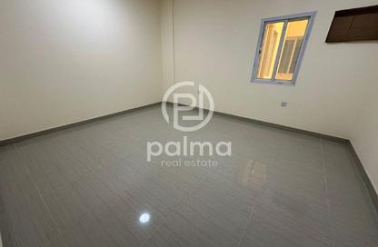 سكن عمال - استوديو - 8 حمامات للايجار في منطقة مويثر - الريان - الدوحة