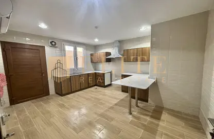 فيلا - 6 غرف نوم - 6 حمامات للايجار في بيفيرلي هيلز الريان - بيفيرلي هيلز الريان - الريان - الدوحة