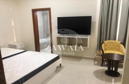 Apartment - 2 Bedrooms - 2 Bathrooms for rent in Al Sadd Road - Al Sadd - Doha