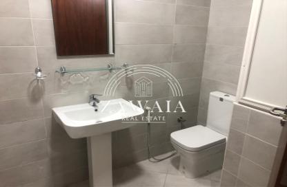 Apartment - 2 Bedrooms - 2 Bathrooms for rent in Al Sadd Road - Al Sadd - Doha
