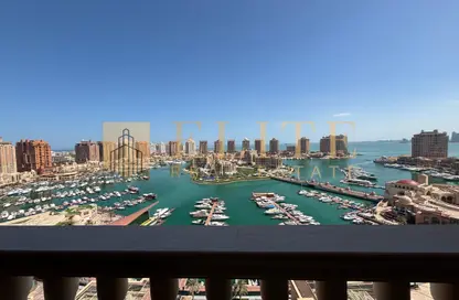 شقة - 2 غرف نوم - 3 حمامات للايجار في طريق بورتو الغربي - بورتو أرابيا - جزيرة اللؤلؤة - الدوحة
