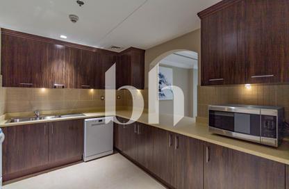 Apartment - 1 Bedroom - 2 Bathrooms for rent in West Porto Drive - Porto Arabia - The Pearl Island - Doha