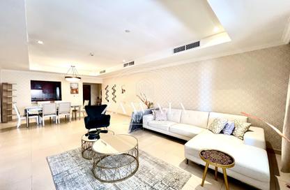 Apartment - 1 Bedroom - 2 Bathrooms for rent in East Porto Drive - Porto Arabia - The Pearl Island - Doha