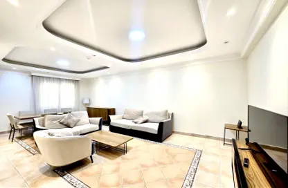 Apartment - 2 Bedrooms - 3 Bathrooms for rent in Al Sadd Road - Al Sadd - Doha