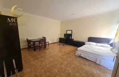 Apartment - 1 Bedroom - 1 Bathroom for rent in Al Khayareen Tower - Old Salata - Salata - Doha