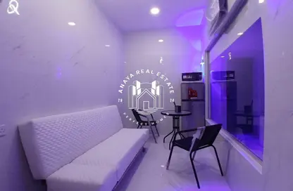 Apartment - Studio - 1 Bathroom for rent in Umm Ghuwalina - Umm Ghuwailina - Doha