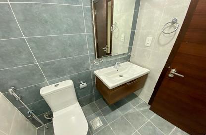 Apartment - 2 Bedrooms - 3 Bathrooms for rent in Rivan Building - Al Erkyah City - Lusail