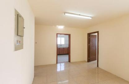 Apartment - 2 Bedrooms - 2 Bathrooms for rent in EB09 - Umm Ghuwailina - Doha