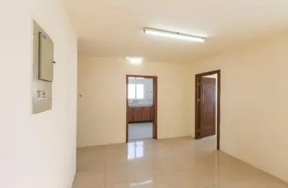Apartment - 2 Bedrooms - 2 Bathrooms for rent in EB09 - Umm Ghuwailina - Doha