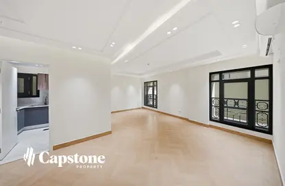 شقة - 2 غرف نوم - 2 حمامات للايجار في شارع النصر - النصر - الدوحة