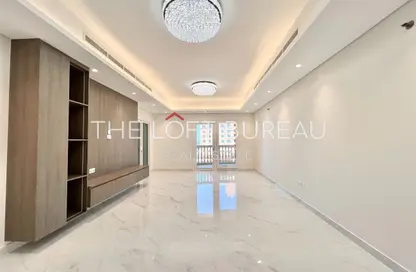Apartment - 2 Bedrooms - 3 Bathrooms for sale in West Porto Drive - Porto Arabia - The Pearl Island - Doha