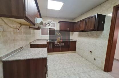 Apartment - 3 Bedrooms - 2 Bathrooms for rent in Royal Plaza - Al Sadd - Doha
