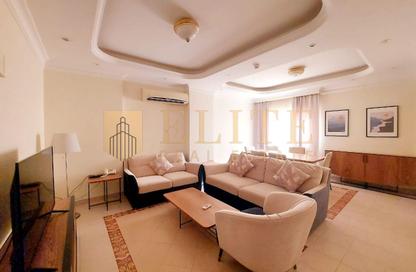 Apartment - 2 Bedrooms - 3 Bathrooms for rent in Al Sadd Road - Al Sadd - Doha
