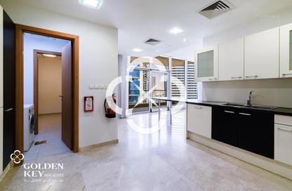 Apartment - 3 Bedrooms - 4 Bathrooms for rent in West Bay Tower - West Bay - West Bay - Doha Apartment - 3 Bedrooms - 4 Bathrooms for rent in West Bay Tower - West Bay - West Bay - Doha
