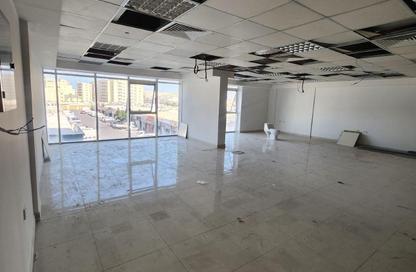 Show Room - Studio - 2 Bathrooms for rent in Najma - Doha