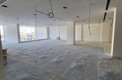 Show Room - Studio - 2 Bathrooms for rent in Najma - Doha