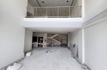 Show Room - Studio - 2 Bathrooms for rent in Najma - Doha