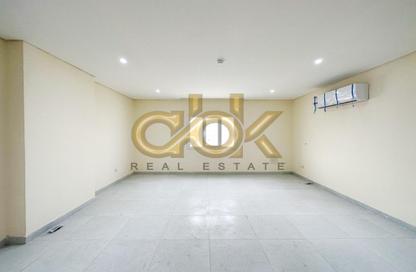 Whole Building - 7+ for rent in Al Wakra - Al Wakra - Al Wakrah - Al Wakra
