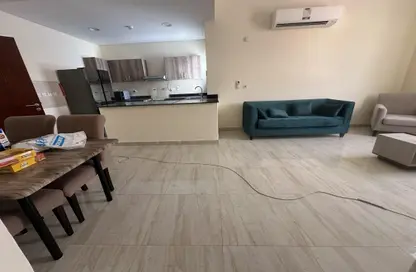 شقة - 2 غرف نوم - 2 حمامات للايجار في جنوب الدحيل - الدحيل - الدوحة