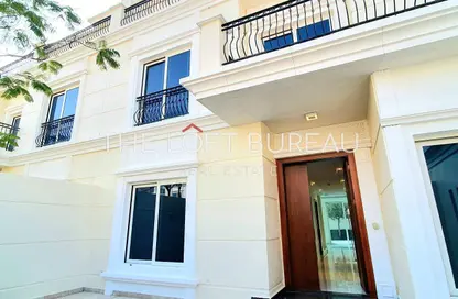 فيلا - 6 غرف نوم - 7 حمامات للايجار في حدائق جاردينو - فيلات جاردينو - جزيرة اللؤلؤة - الدوحة