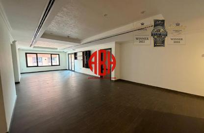 Apartment - 1 Bedroom - 2 Bathrooms for rent in West Porto Drive - Porto Arabia - The Pearl Island - Doha