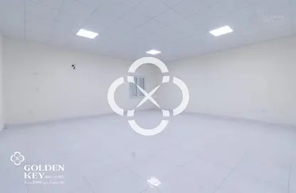 مساحات مكتبية - استوديو - 2 حمامات للايجار في الروابي - الريان - الدوحة
