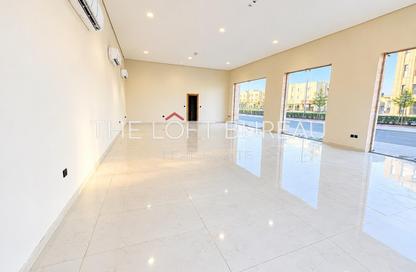 Show Room - Studio - 2 for rent in Salwa Road - Al Aziziyah - Doha