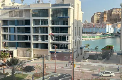 Apartment - 1 Bedroom - 2 Bathrooms for sale in Crystal Residence - Gewan Island - The Pearl Island - Doha