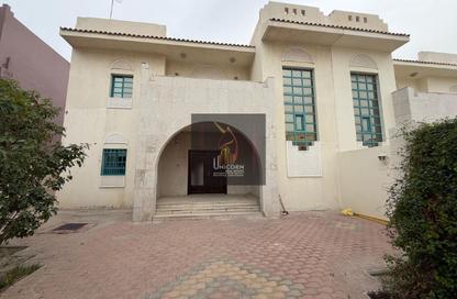 Villa - 3 Bedrooms - 5 Bathrooms for rent in New Salata - Salata - Doha