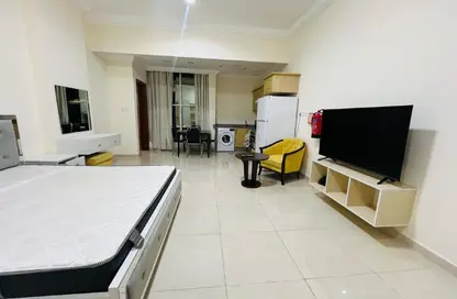 Apartment - Studio - 1 Bathroom for rent in Al Sadd Road - Al Sadd - Doha