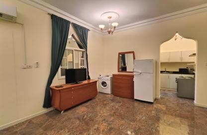 Apartment - Studio - 1 Bathroom for rent in Legtaifiya Lagoon - West Bay - Doha
